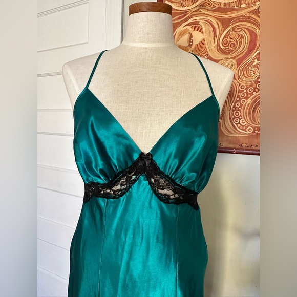 Emerald Green Open Back Slip Dress - Picture 4 of 6